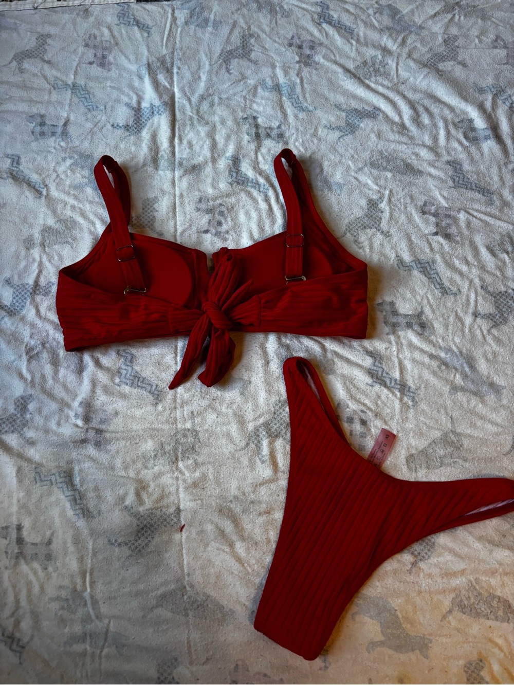 Amazon Red Ribbed Underwire Bikini Set - Picture 2 of 4